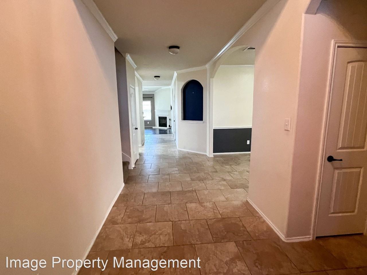326 Briar Park Dr - Photo 2 of 12