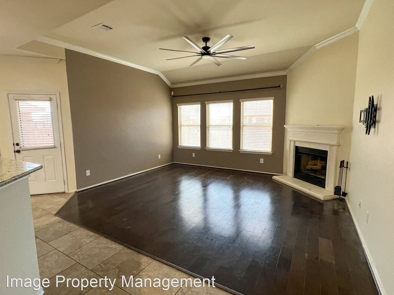 326 Briar Park Dr - Photo 3 of 12