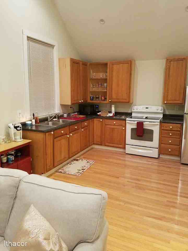 5 North St - Photo 2 of 8