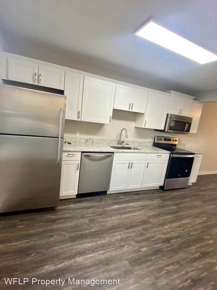 704 Grove St. - Photo 3 of 9