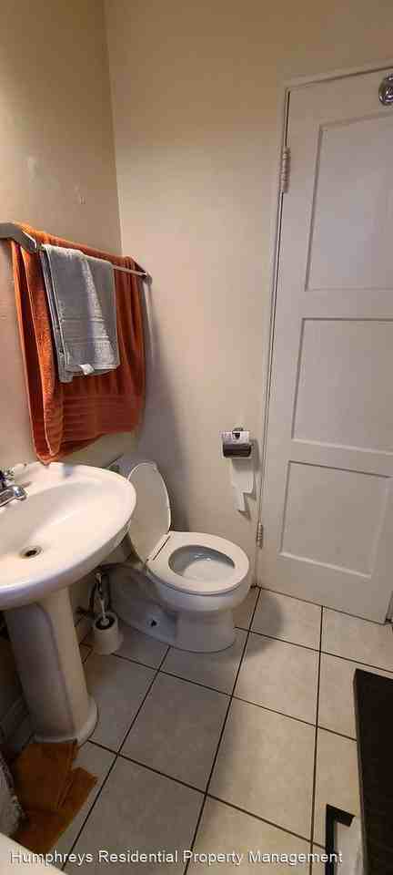 1048 Grand Avenue - Photo 3 of 7