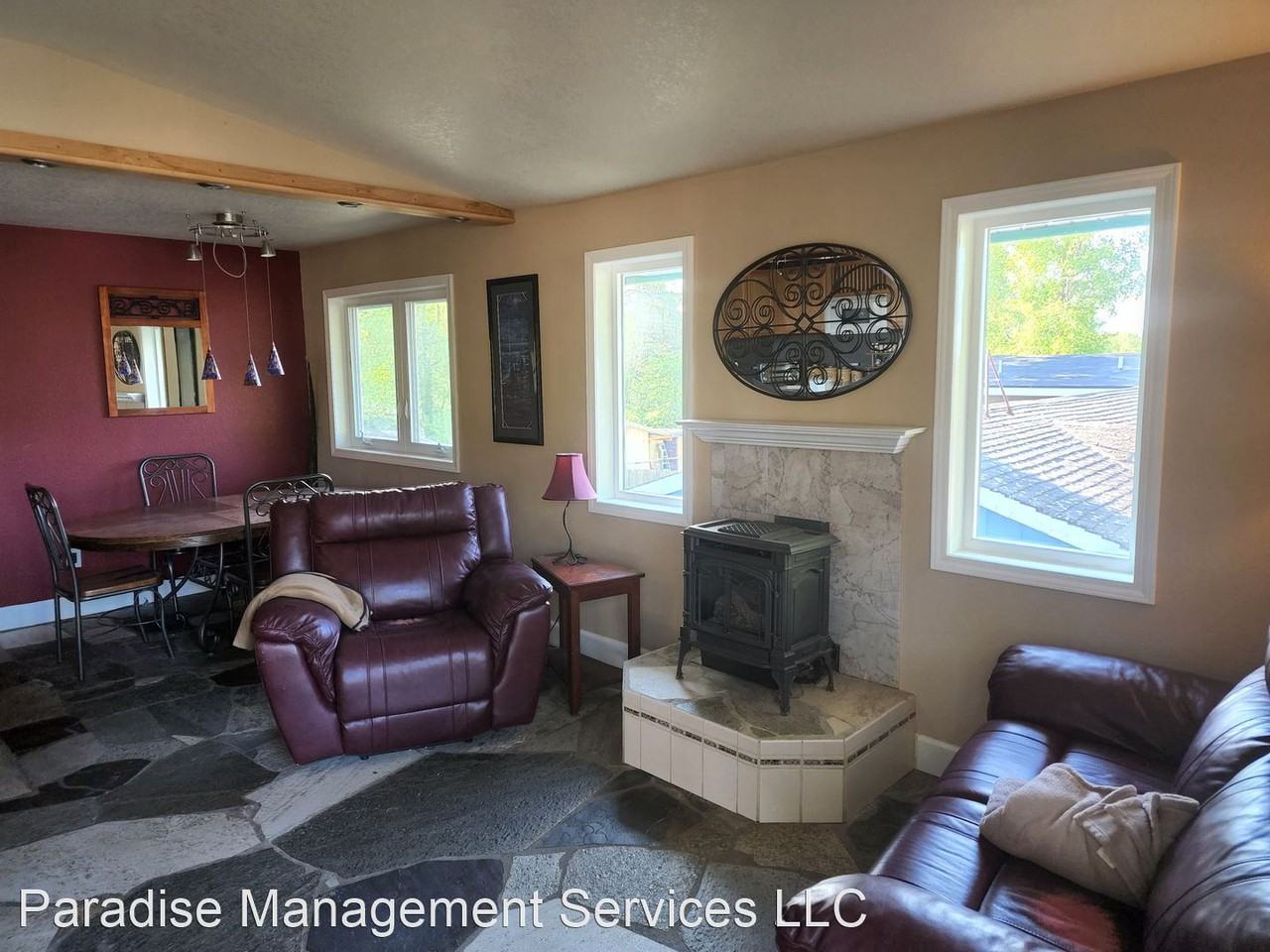 8325 8325 Wilcox Street Anchorage AK - Photo 2 of 38