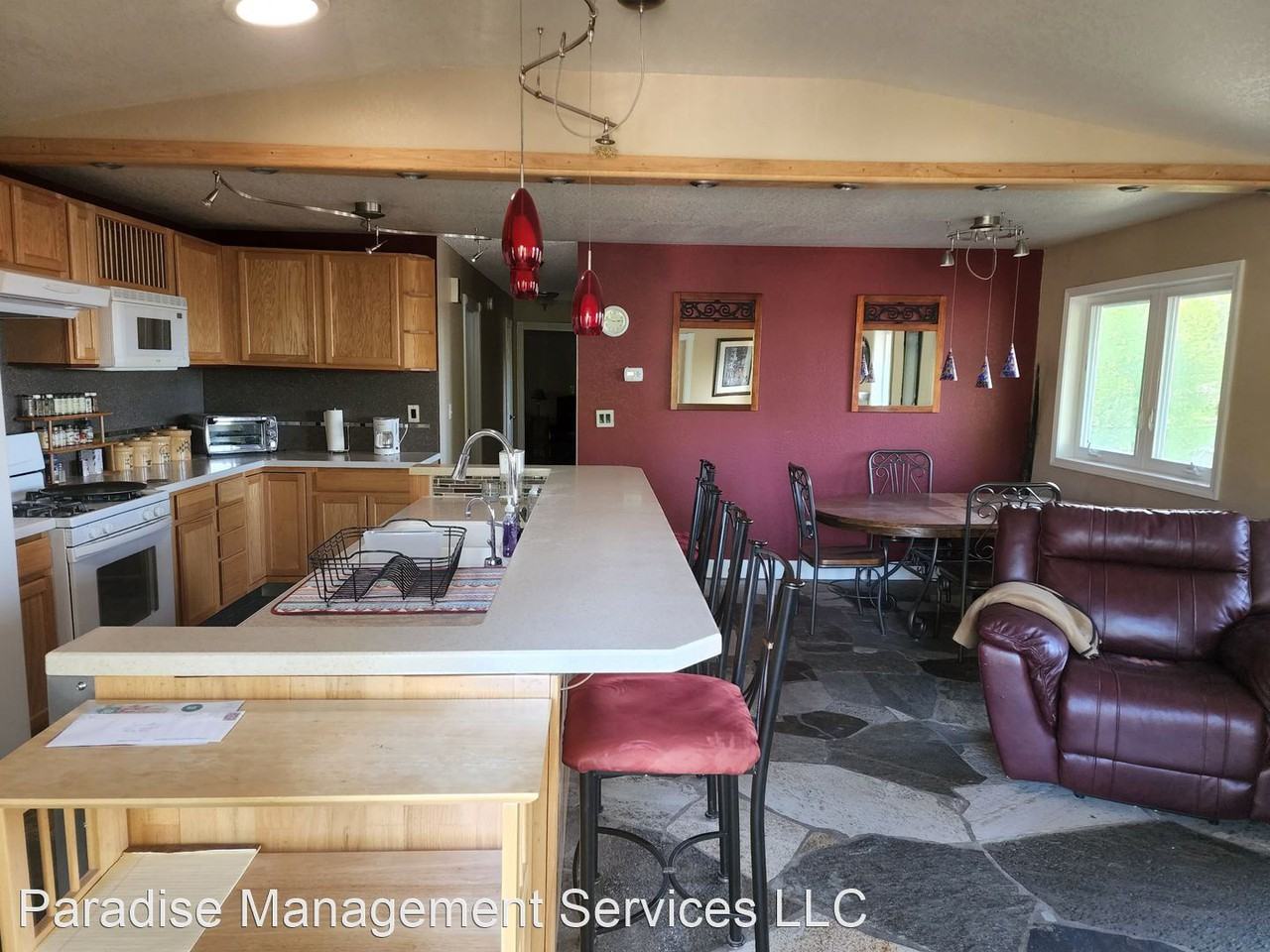 8325 8325 Wilcox Street Anchorage AK - Photo 3 of 38