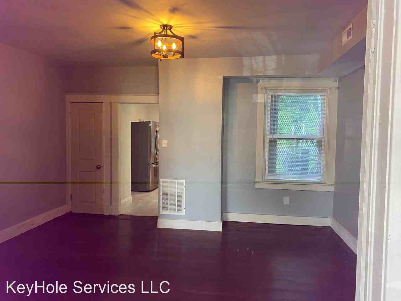 3306 Burleith Ave - Photo 3 of 22