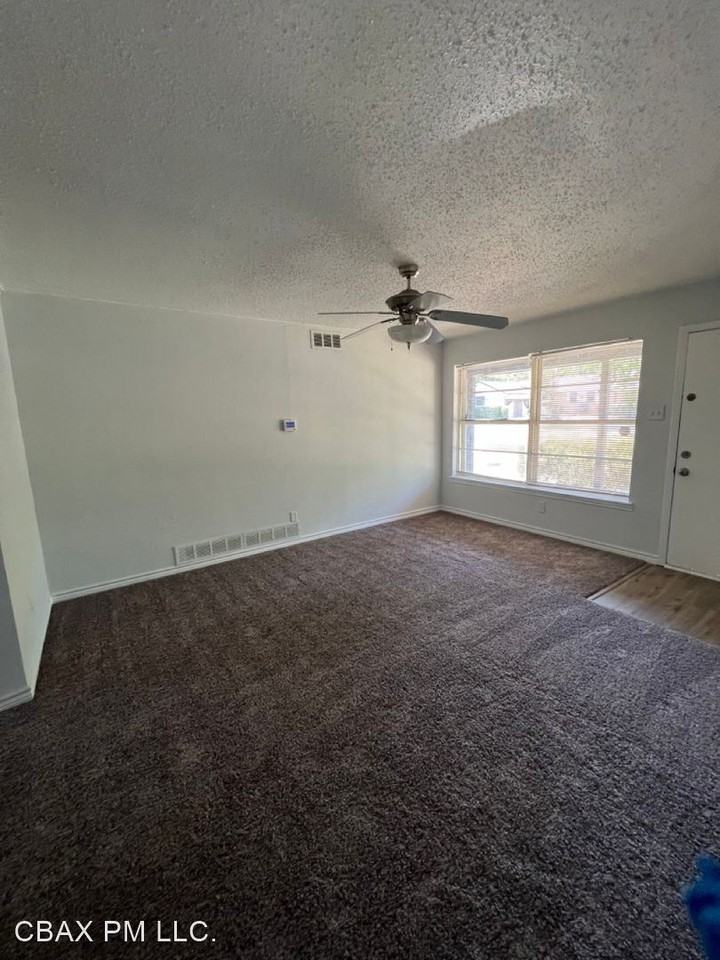 1230 Mcdonald Dr - Photo 2 of 8