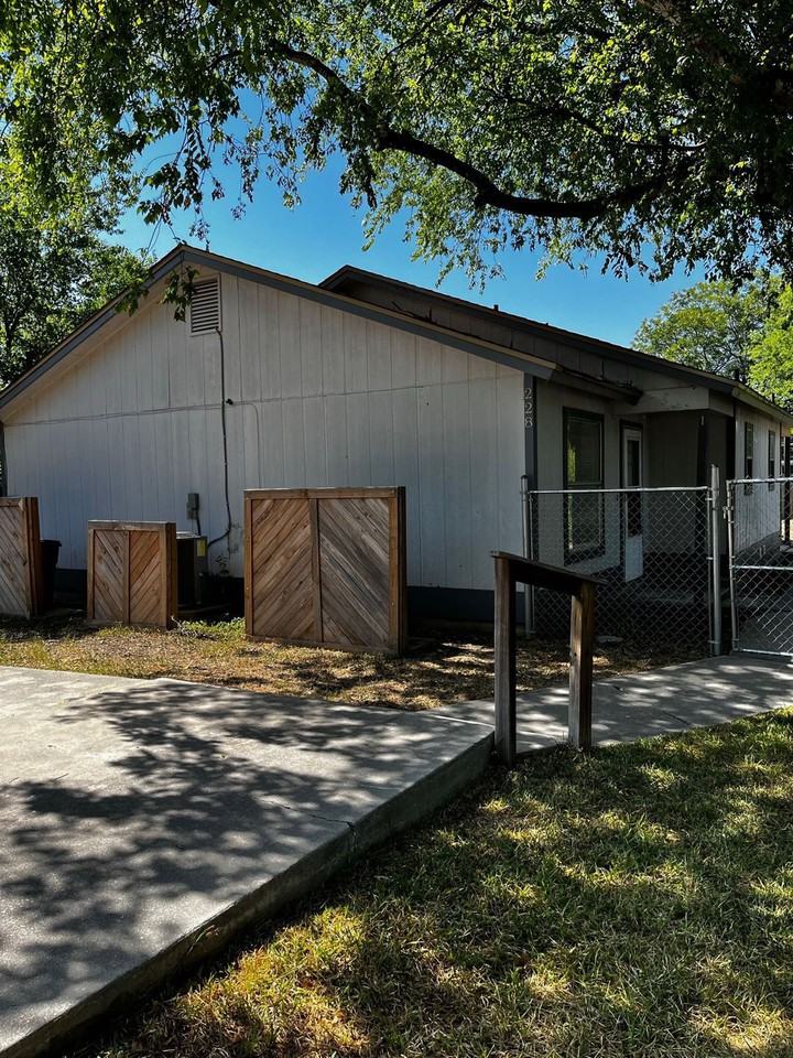 228 Coopwood Ave Apartments in Los Jardines, San Antonio, TX 78237 - Zumper