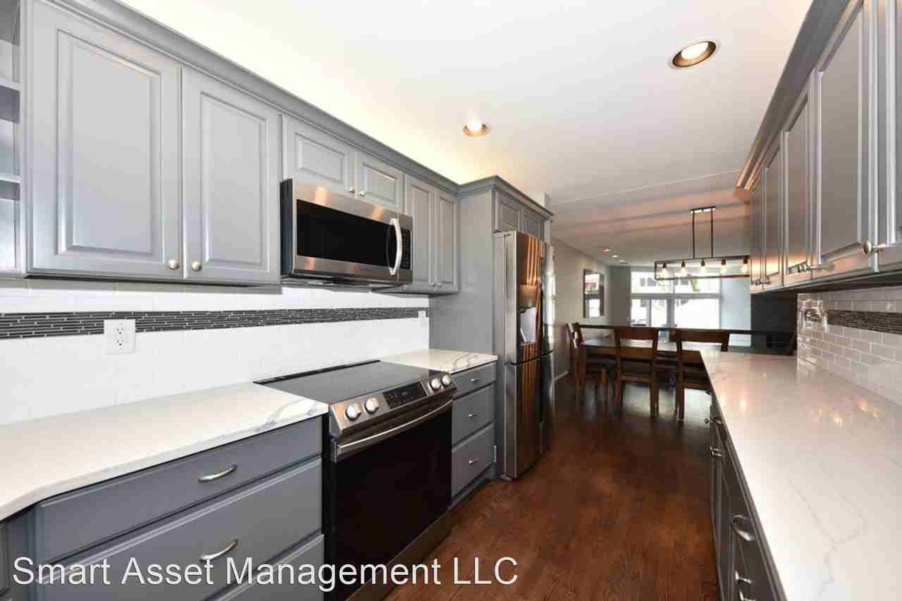1117 N Edison St - Photo 3 of 26