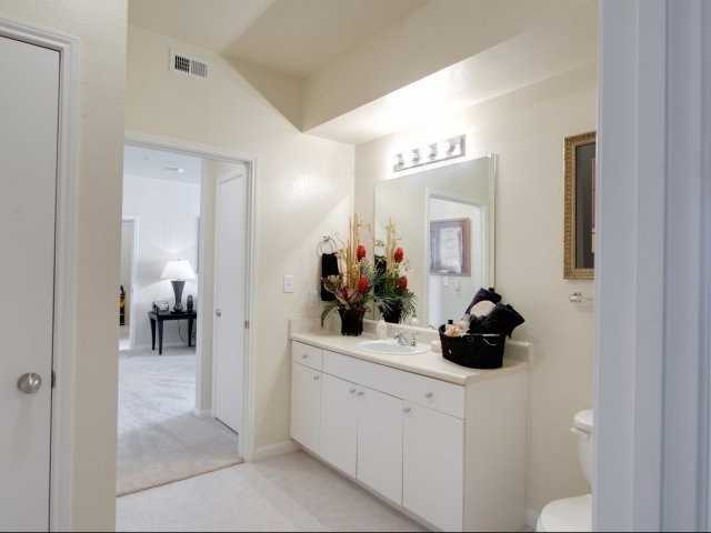 W Little York Rd #95i