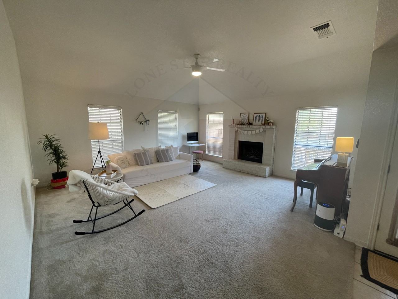 1002 Windy Hill Rd - Photo 2 of 21