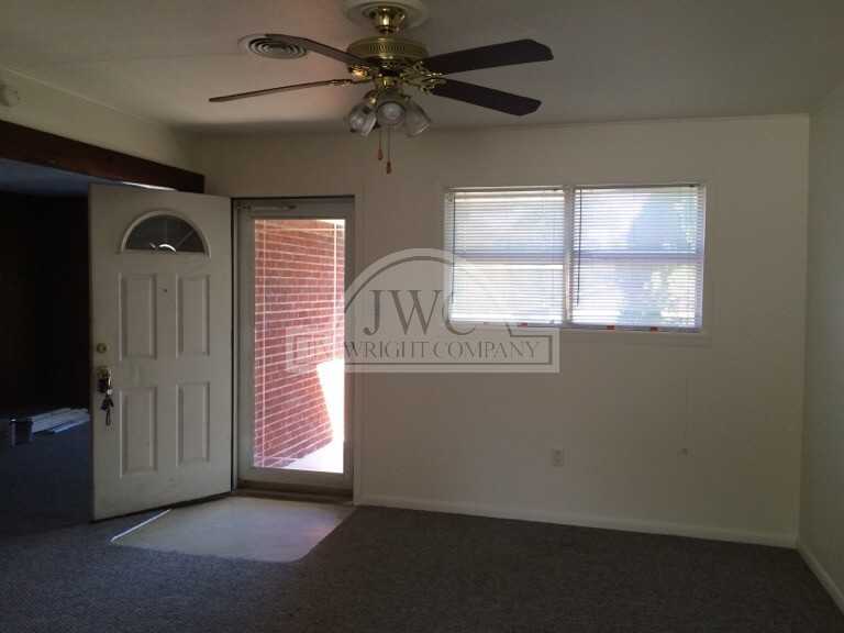 2134 Circle Dr - Photo 2 of 11