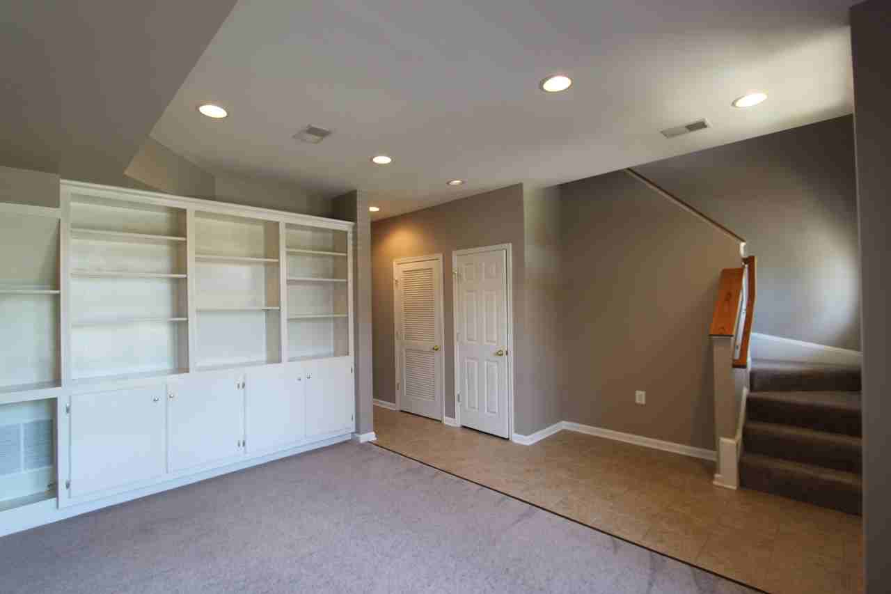 30 Davis St - Photo 3 of 29