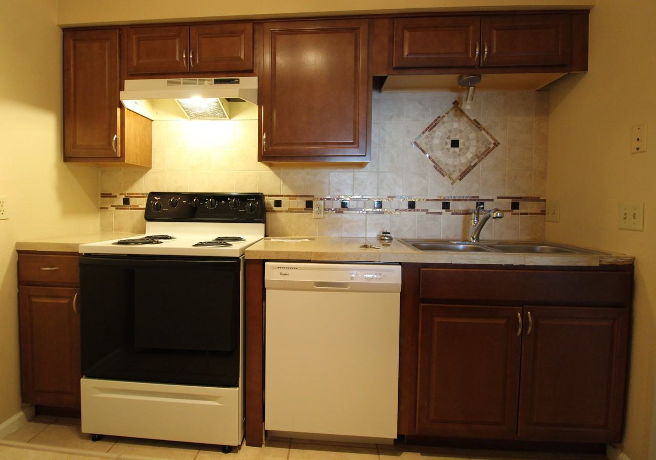 5509 Fountain Lake Cir #C205 - Photo 4 of 19