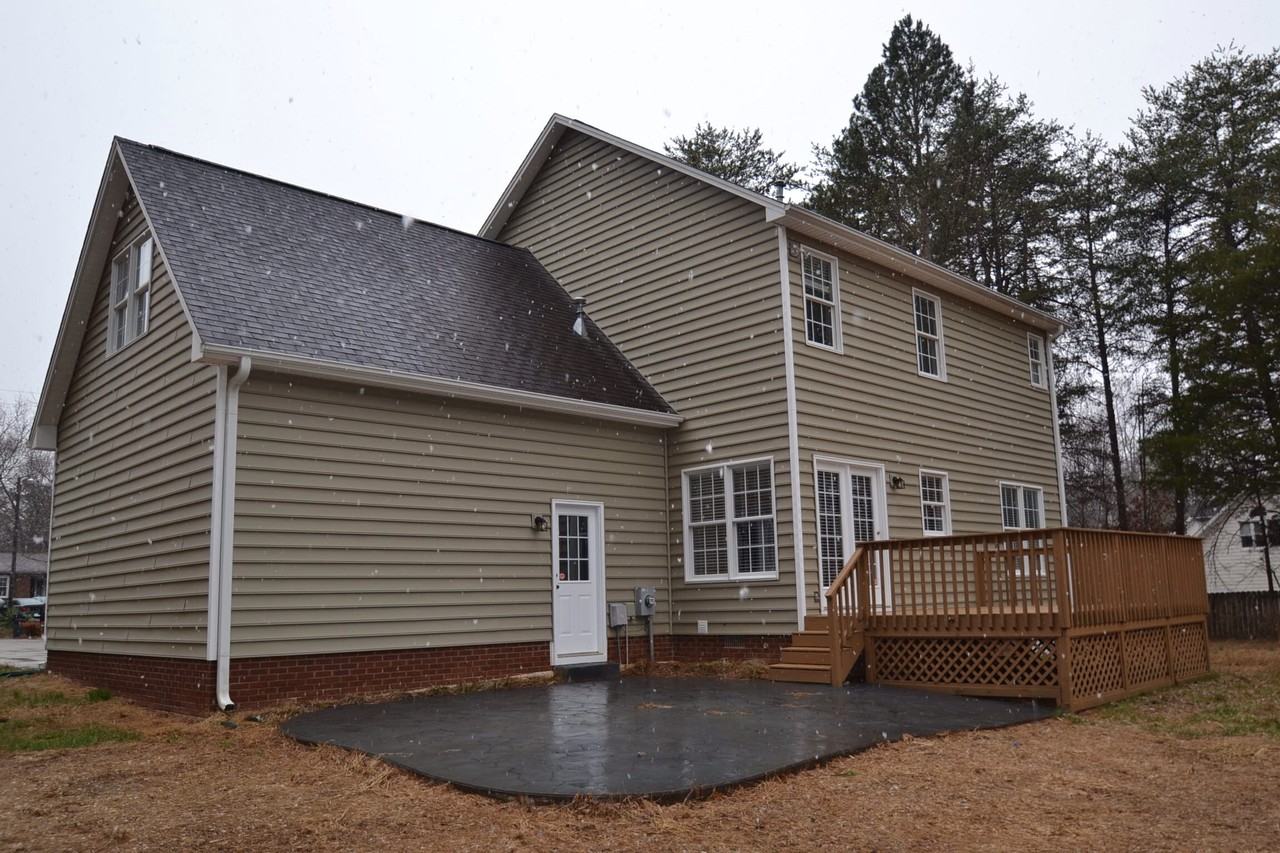 6926 State Rd 2385 - Photo 2 of 16