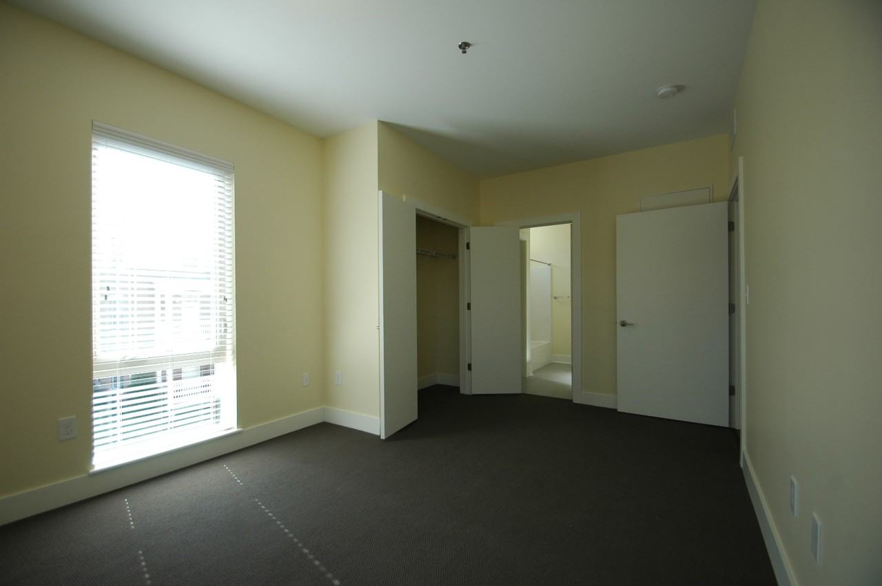 Park Edge Apartments - Photo 5 of 16