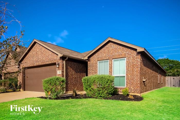 8818 Dairy Farm Trl - Photo 2 of 15