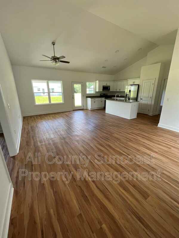 365 Elliott Dr - Photo 2 of 12
