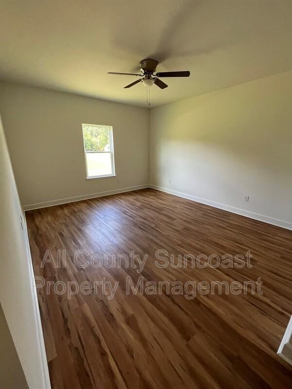 365 Elliott Dr - Photo 4 of 12