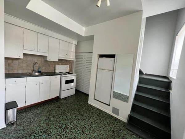 476 Ossington Avenue - Photo 3 of 8