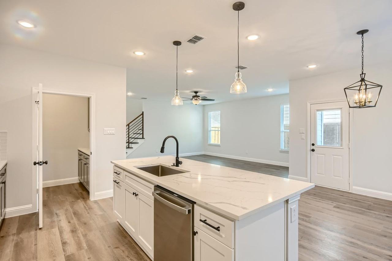 3125 Rutz St - Photo 6 of 21