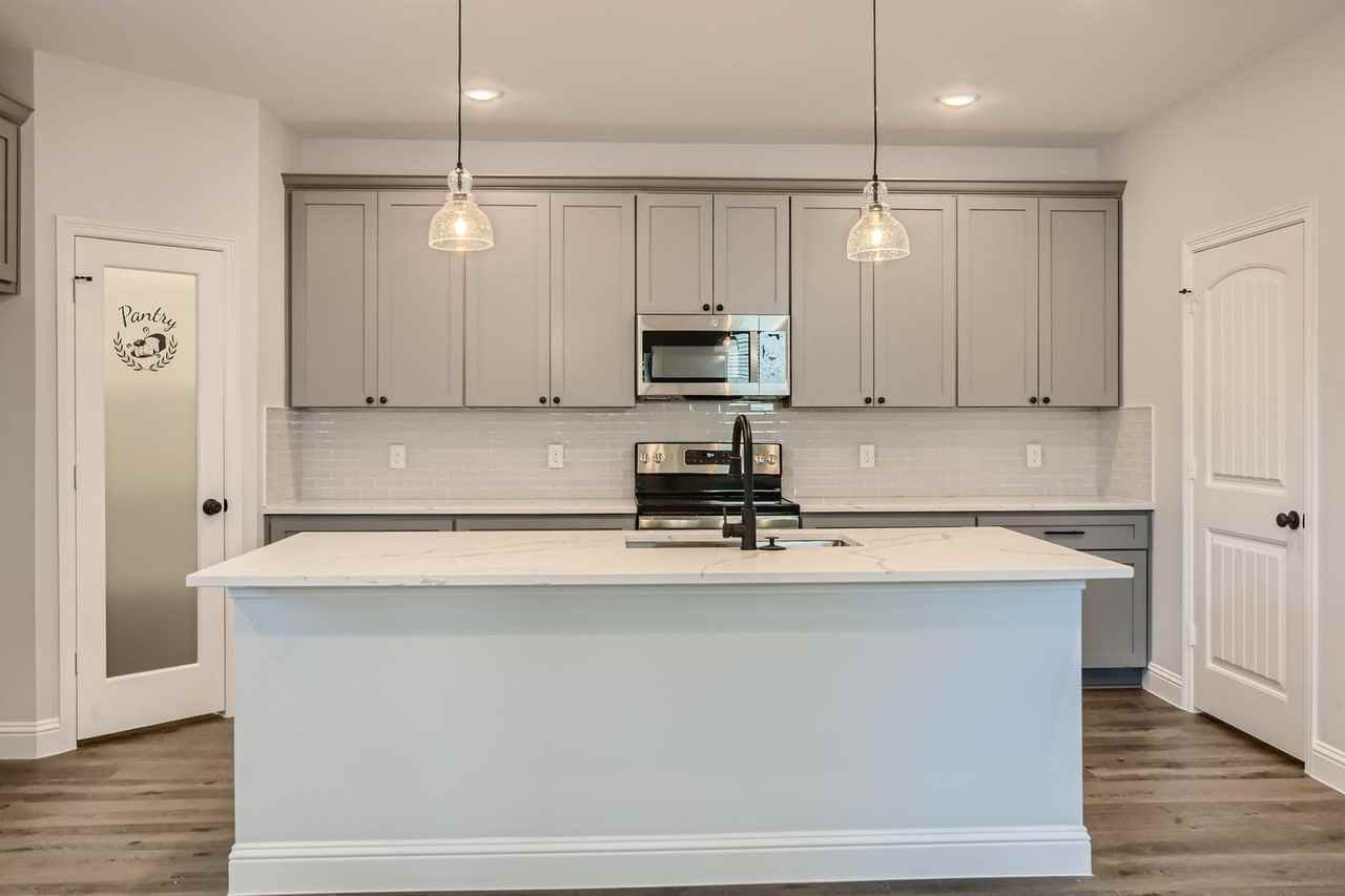 3125 Rutz St - Photo 7 of 21