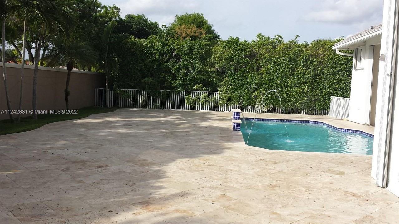 671 Northwest 101st Terrace - Photo 2 of 8