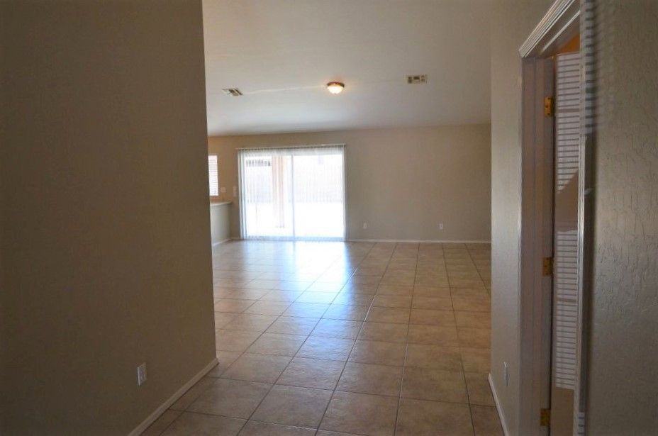 9243 W Mountain View Rd - Photo 2 of 18