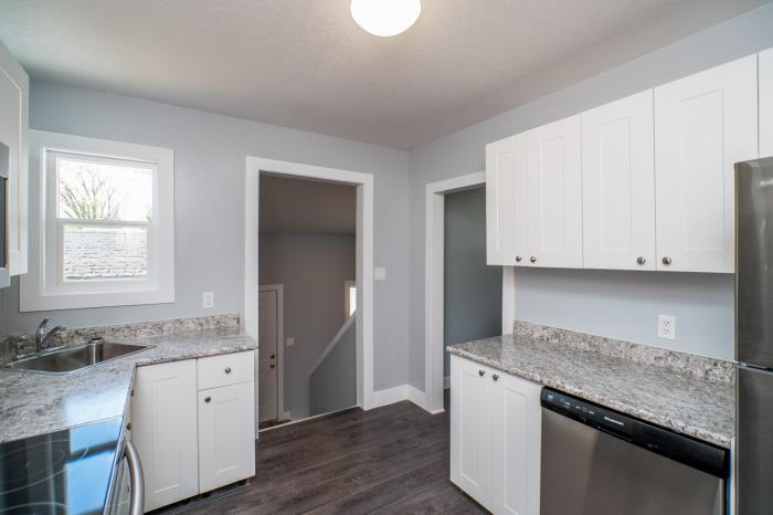 1566 Fir St - Photo 2 of 13