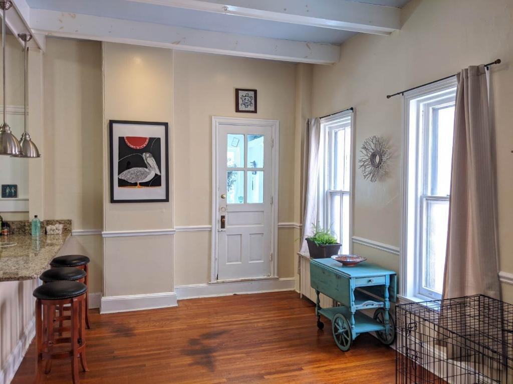 1210 Delaware Ave #3 - Photo 5 of 15