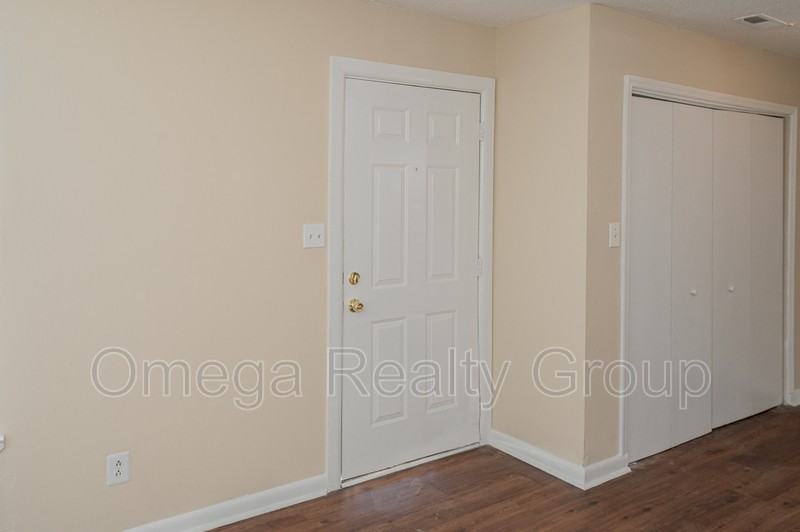 3330 Meridian St N #102 - Photo 2 of 27