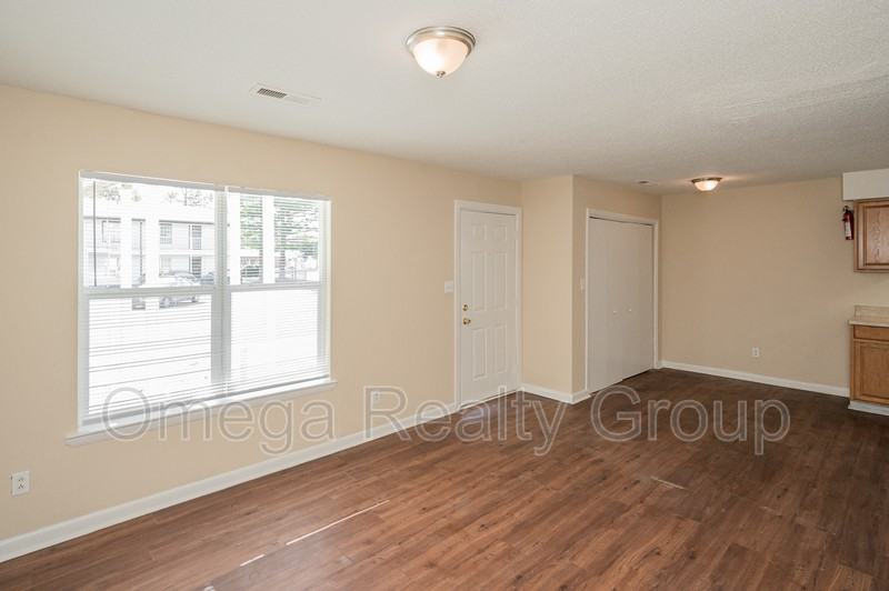 3330 Meridian St N #102 - Photo 7 of 27