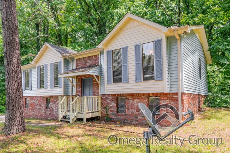 6304 Stonehaven Ln - Photo 5 of 44