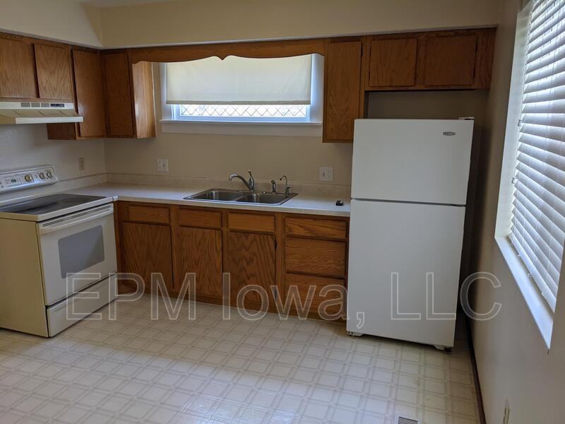 41 3rd St Nw - Photo 2 of 9