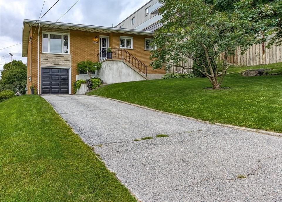 Prete 836 - Photo 2 of 2