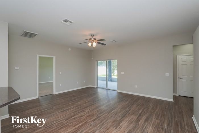 1970 Country Manor St - Photo 2 of 15