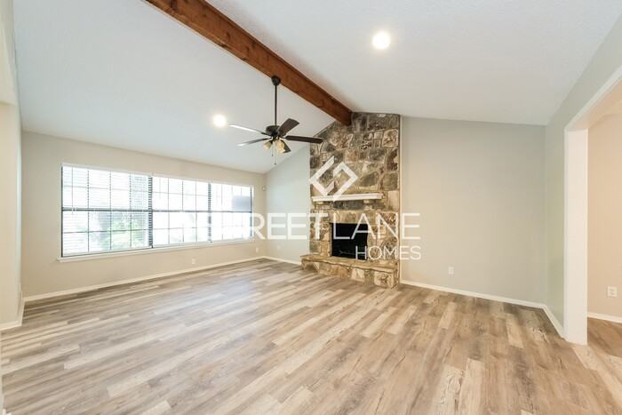 163 Augusta Dr - Photo 3 of 15