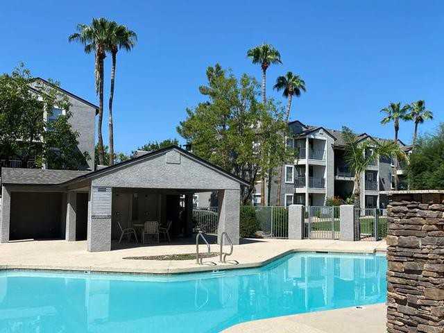 3010 W Yorkshire Dr - Photo 5 of 32