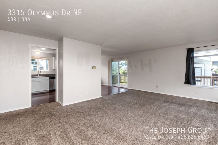 3315 Olympus Dr Ne - Photo 3 of 40