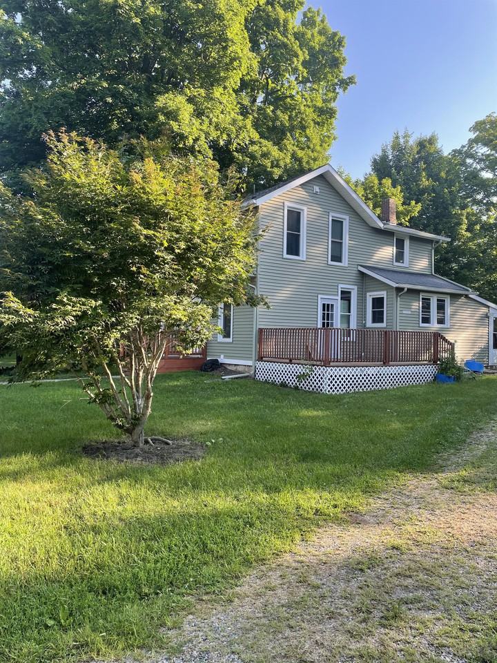 503 East St #1 - Photo 3 of 18