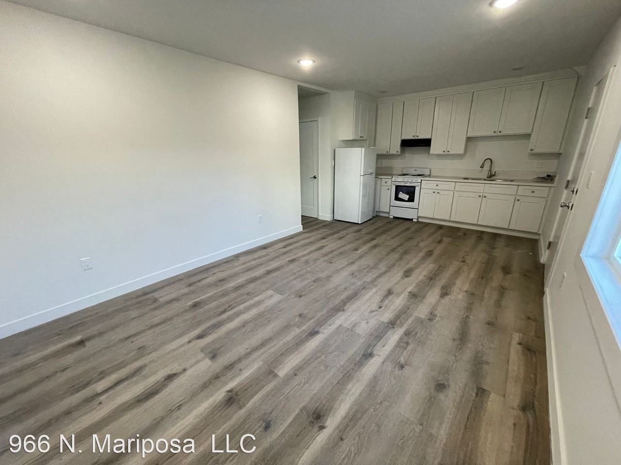 966 N. Mariposa Ave. - Photo 3 of 10