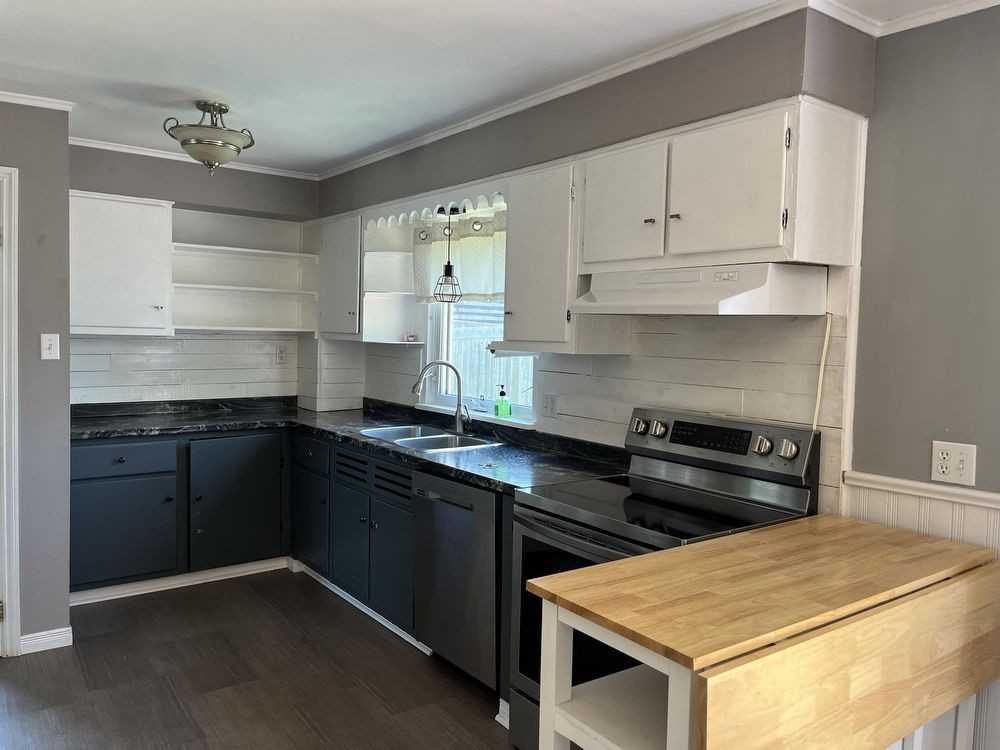 15 Runneymeade Rd - Photo 3 of 15