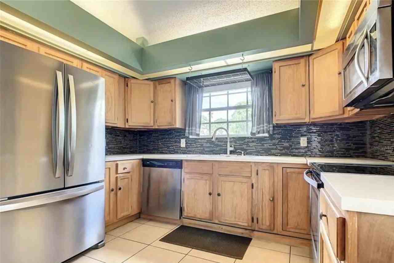 5423 Andover Dr - Photo 3 of 43