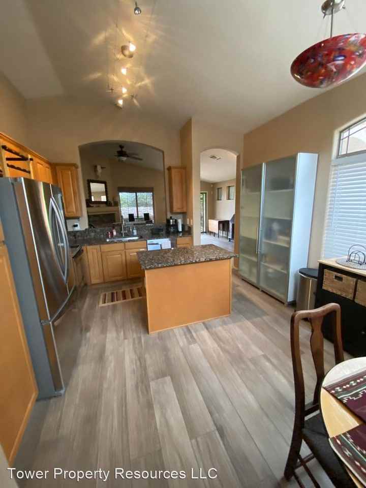 9674 E Country Ct - Photo 2 of 15