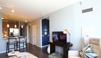 featured image of 360 W Hubbard St #1-1