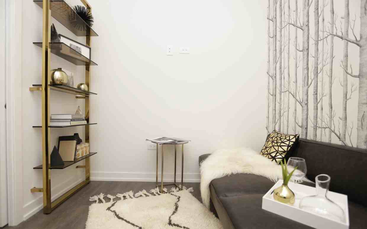 750 N Hudson Ave - Photo 7 of 38