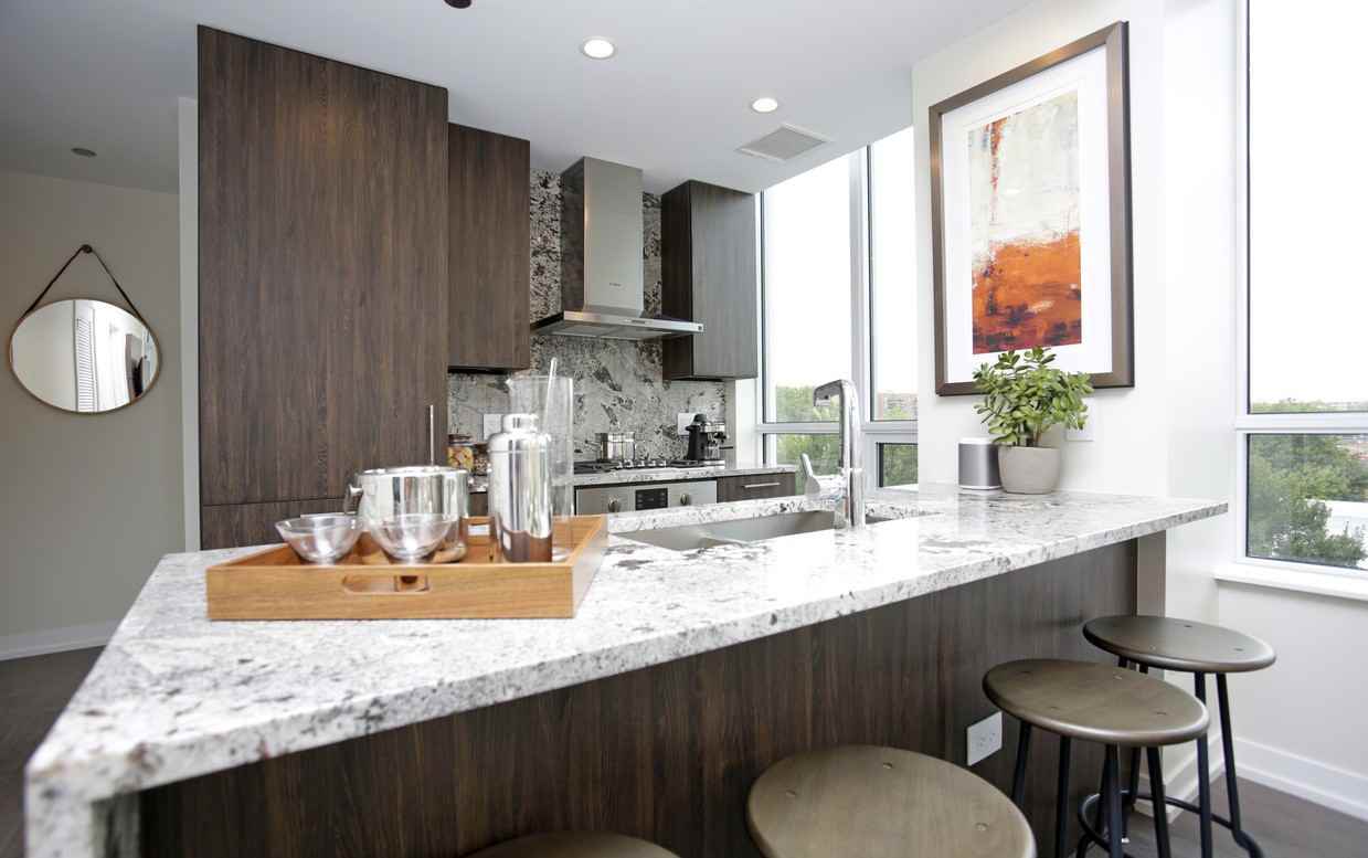 750 N Hudson Ave #2-2 - Photo 4 of 43