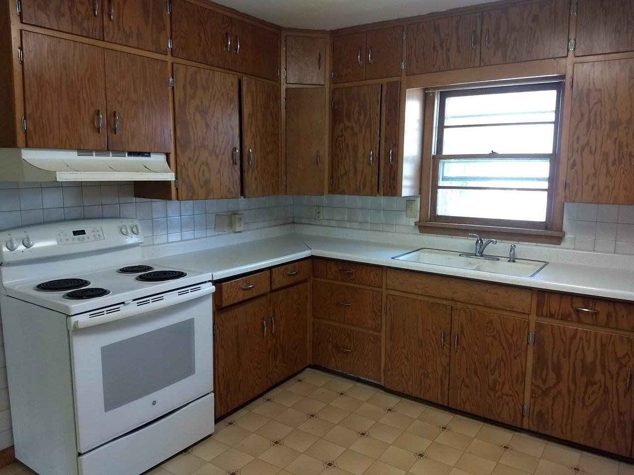 2418 Peebles St - Photo 6 of 15