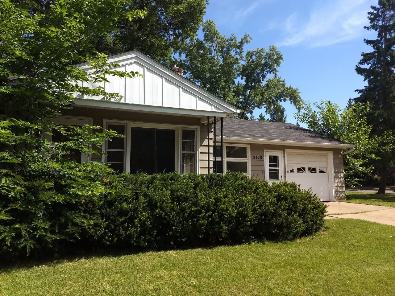 2418 Peebles St - Photo 2 of 15