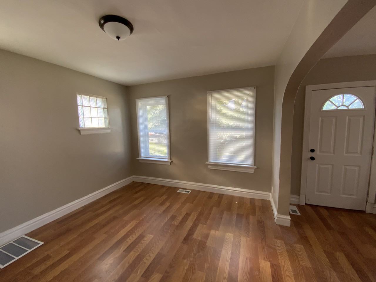 6128 Otto Ave - Photo 2 of 6