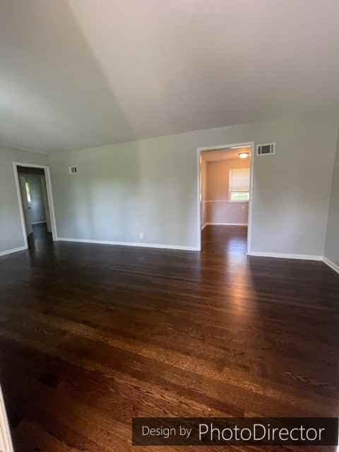2728 Ne 45th St - Photo 2 of 16