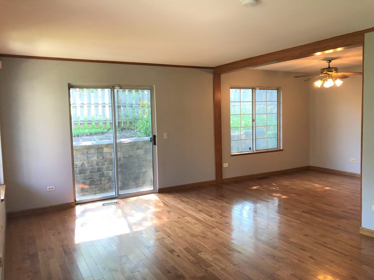 330 Village Creek Dr - Photo 2 of 19